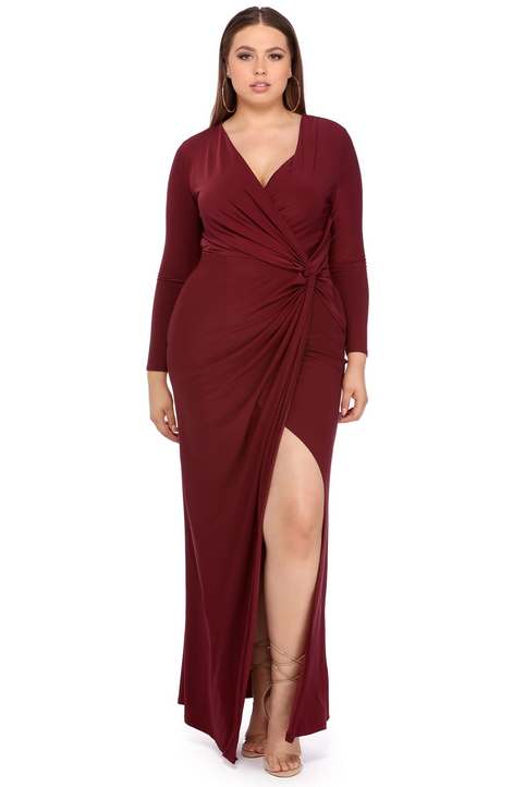 Новогодняя коллекция вечерних платьев для полных женщин американского бренда Windsor 2018